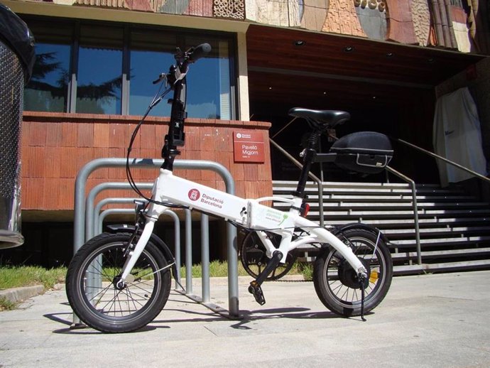 Una bici eléctrica del parque móvil de vehículos de la Diputación de Barcelona.
