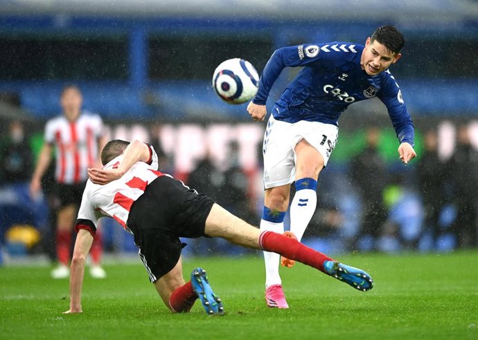Archivo - El centrocampista colombiano James Rodríguez durante un partido con el Everton inglés