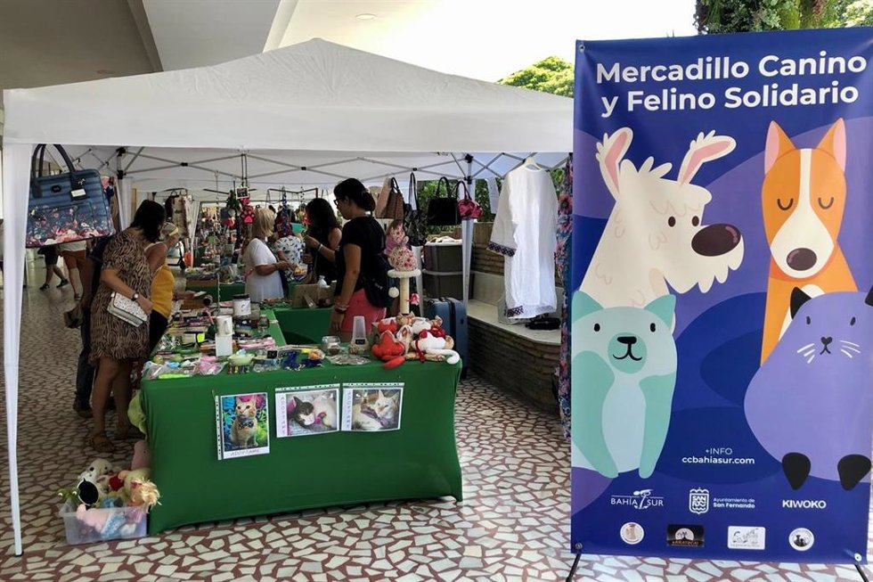 Imagen de la anterior edición del Mercadillo Canino y Felino solidario celebrada el pasado agosto.