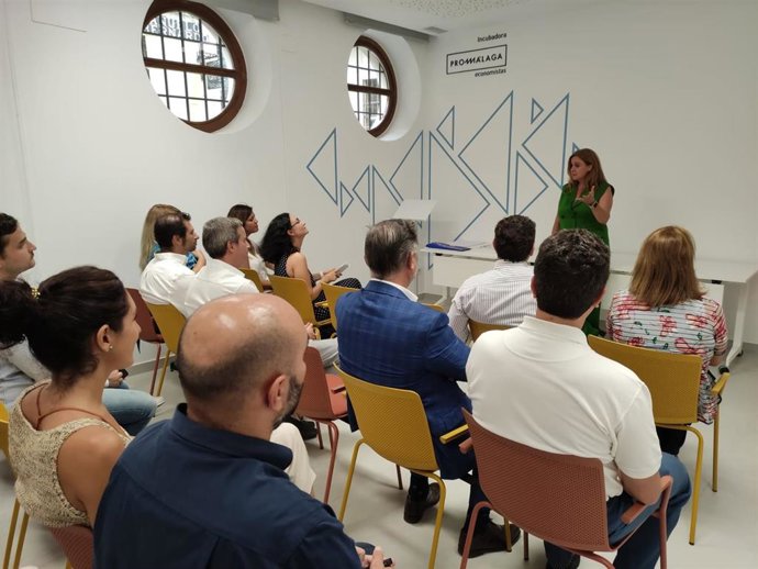 La concejala Rosa Sánchez asiste al acto de inauguración de una nueva edición de 'Promálaga Mentoring'