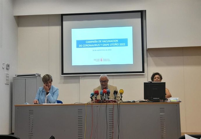 Carlos Artundo, Marian Nuin y Ana Ariztegui, durante la rueda de prensa