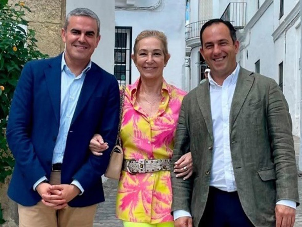 Ana Rosa Quintana, con una inmensa sonrisa en su reaparición antes de volver a 'El programa de Ana Rosa'