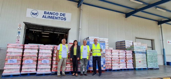 Mercadona dona 20 toneladas de productos de primera necesidad a la Fundación Banco de Alimentos de Mallorca.