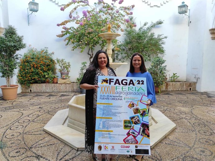 La presidenta de Iprodeco, Dolores Amo, y la alcaldesa de Fuente Obejuna, Silvia Mellado, en la presentación de Faga 2022.