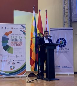 Reyes interviene en la clausura del foro.