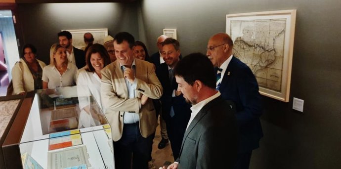 Zona de cartografía militar y los mapas en la escuela.