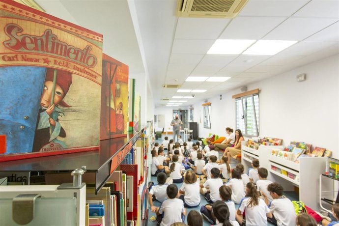 Archivo - Actividad cultural en la Biblioteca Julia Uceda.