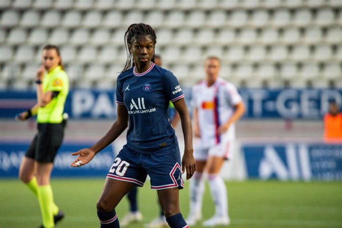 Archivo - Aminata Diallo con el Paris Saint-Germain