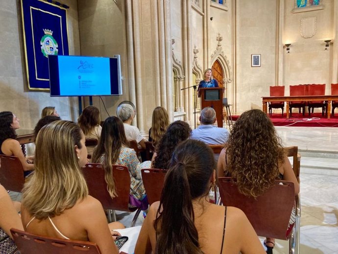 Acto de graduación de 12 residentes de enfermería familiar y comunitaria han completado la formación en Mallorca.