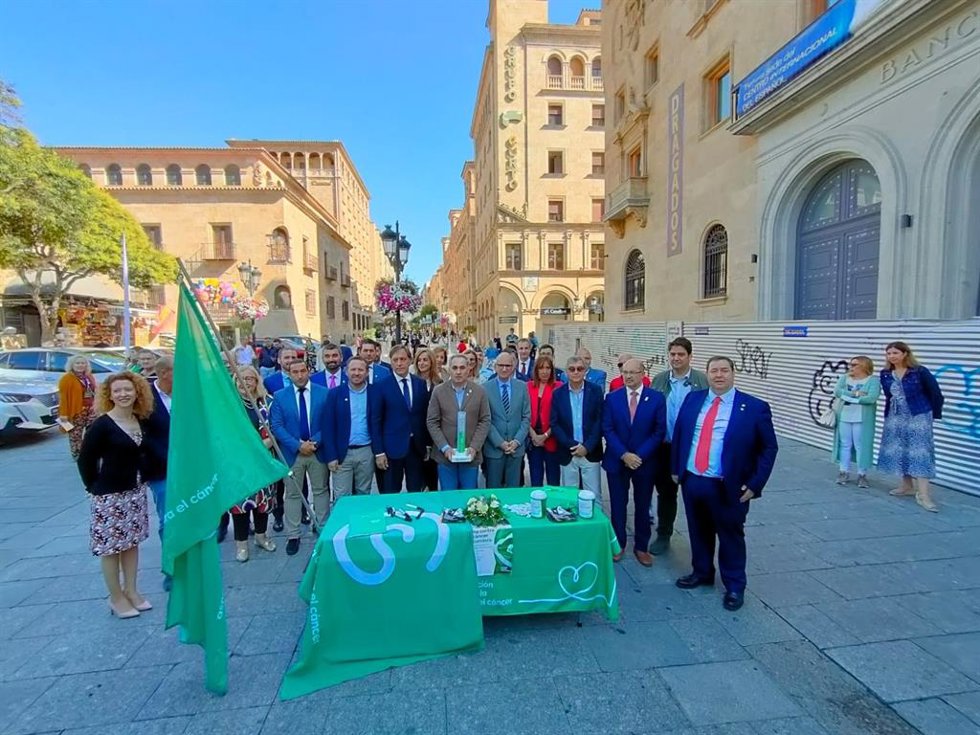 AECC Salamanca sale a la calle en busca de ayuda y unidad para la lucha contra el cáncer.