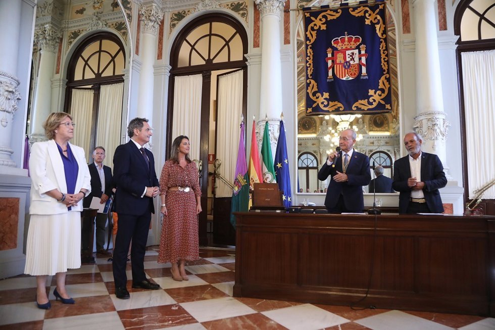 El alcalde preside la toma de posesión de los nuevos ediles Mar Torres, Francisco Cantos y Ángeles Gertrudis