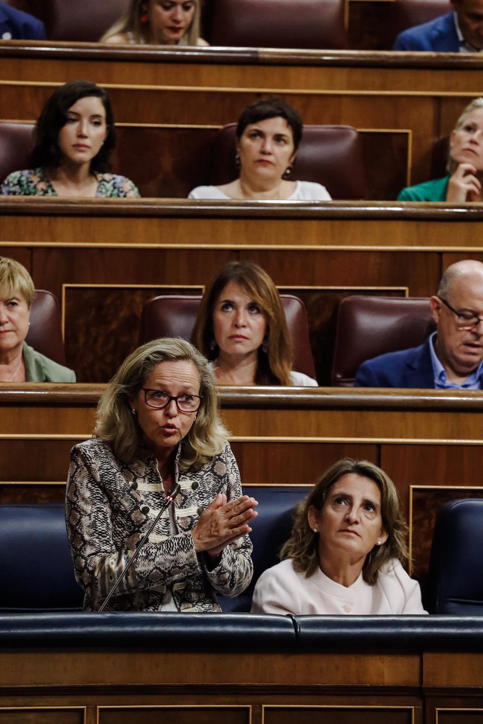 La vicepresidenta primera del Gobierno y ministra de Asuntos Económicos y Transformación Digital, Nadia Calviño, interviene durante una sesión plenaria en el Congreso