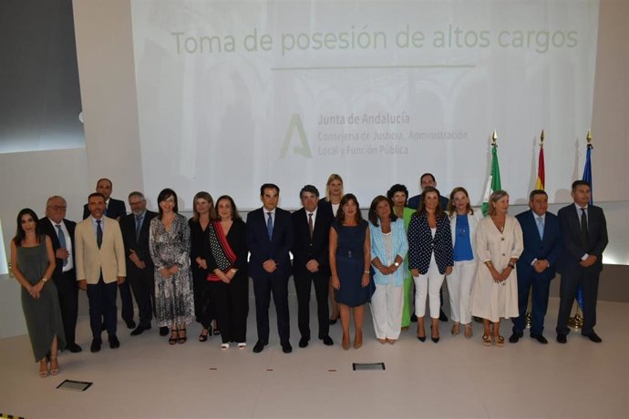 Toman posesión altos cargos de la Consejería de Justicia y del Instituto Andaluz de Administración en un acto en Sevilla.