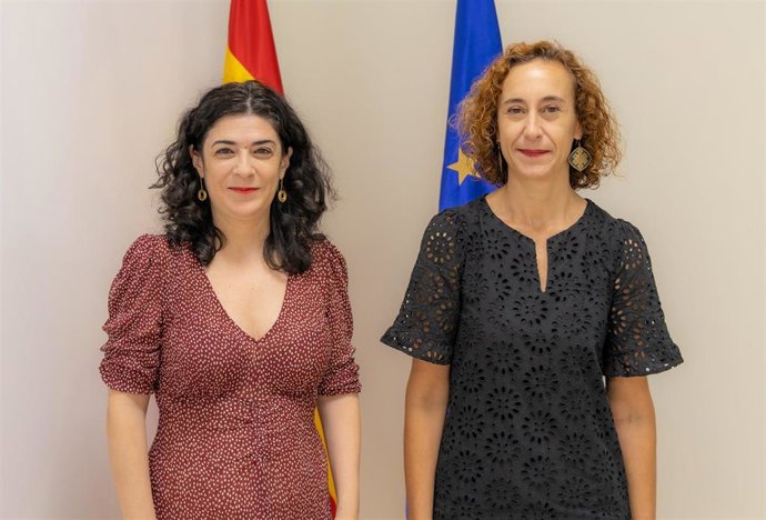 La secretaria de Estado de Migraciones, Isabel Castro, y la directora general de Políticas Migratorias, Patricia Ruiz de Irizar