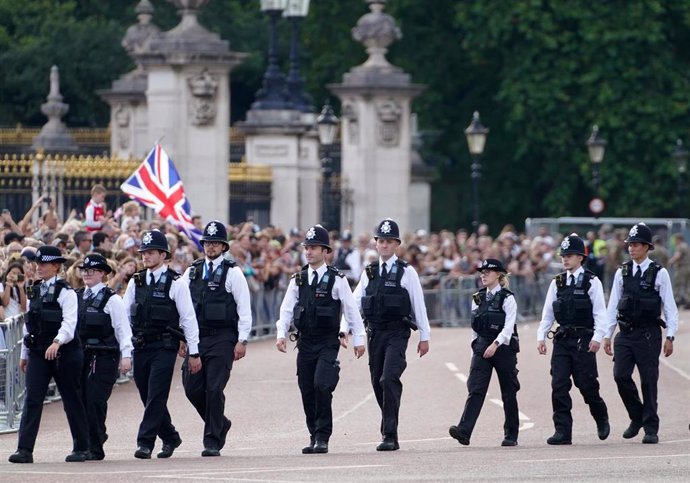 Policías en las inmediaciones del Palacio de Buckingham