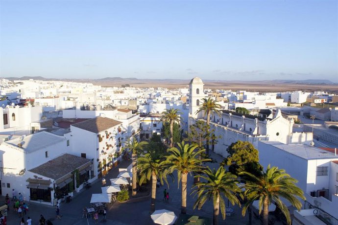Archivo - Conil de la Frontera, uno de los municipios beneficiarios del Plan de Sostenibilidad Turística en Destino