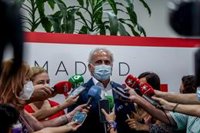 La Comunidad insiste en que "no tiene sentido" mantener mascarilla en transporte público y pide "volver a la normalidad"