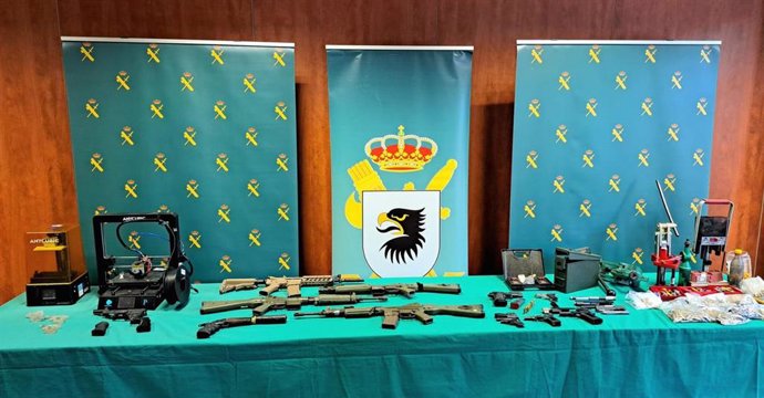 Detenido por fabricar armas con una impresora 3D en su vivienda en Bermeo (Bizkaia)