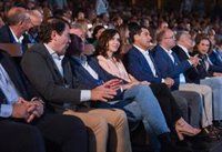 Mañueco: "Sánchez se debate entre el gobierno de Juan Palomo y el del perro del hortelano"