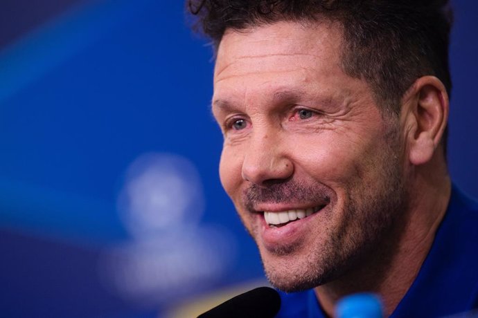 12 September 2022, North Rhine-Westphalia, Leverkusen: Atletico Madrid coach Diego Simeone attends a press conference for the team ahead of Tuesday's UEFAChampions League Group Bsoccer match against Bayer Leverkusen. Photo: Marius Becker/dpa