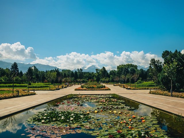 Almaty's Main Botanical Gardens, renovated by the Bulat Utemuraov Foundation. Photo credit: Igor Fakhurtdinov