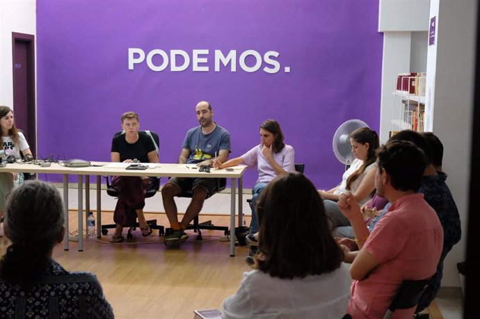 La coordinadora general de Podemos Baleares, Antnia Jover, en su intervención de apertura del Consejo Ciudadano Autonómico.