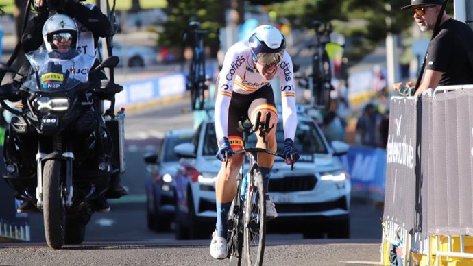 El ciclista español Oier Lazkano