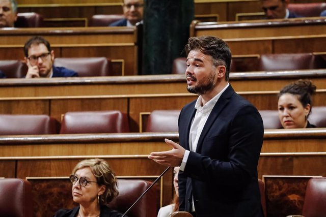 El portavoz de ERC en el Congreso de los Diputados, Gabriel Rufián, interviene durante una sesión plenaria en el Congreso de los Diputados, a 14 de septiembre de 2022, en Madrid (España).