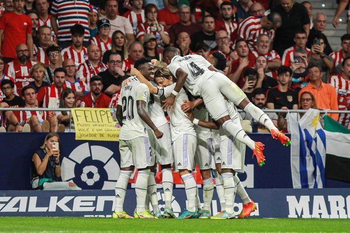 El Real Madrid celebra un gol en el Metropolitano.