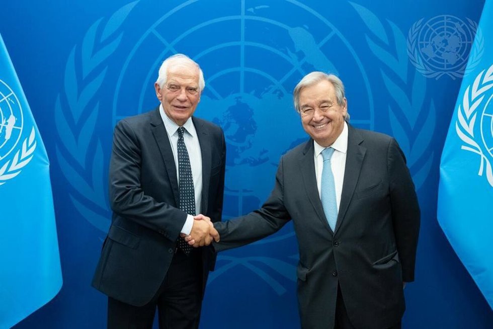 El Alto Representante de la Unión Europea para la Política Exterior, Josep Borrell, junto con el secretario general de Naciones Unidas