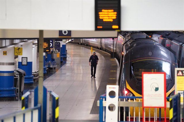 Archivo - Estación de tren de Euston, en Londres (Reino Unido)