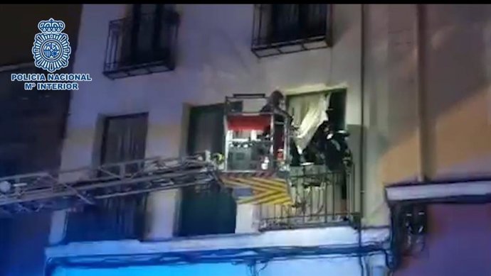 Detenido 'in fraganti' un hombre que entró a una casa trepando por una tubería