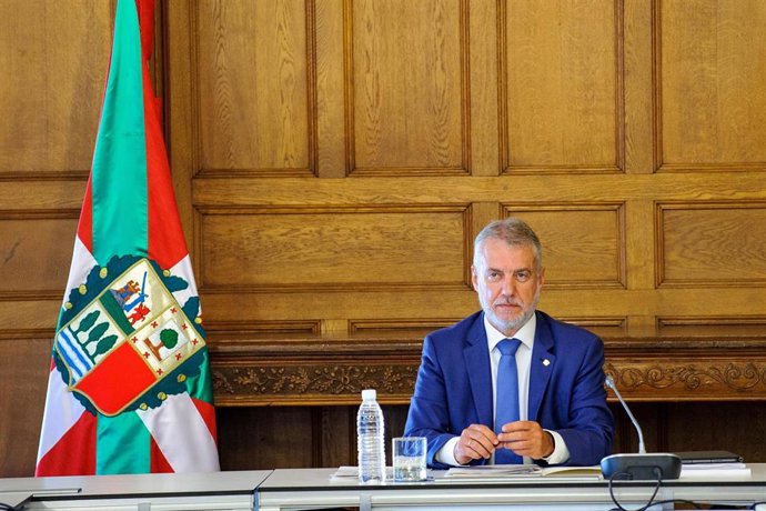 El Lehendakari Iñigo Urkullu, durante el primer consejo de Gobierno del curso político, en el Palacio Miramar de Donostia, a 30 de agosto de 2022, en Donostia-San Sebastián