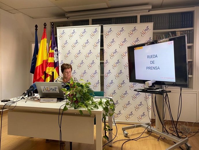 La delegada territorial de la Aemet en Baleares, María José Guerrero, en la presentación de la previsión para el otoño.