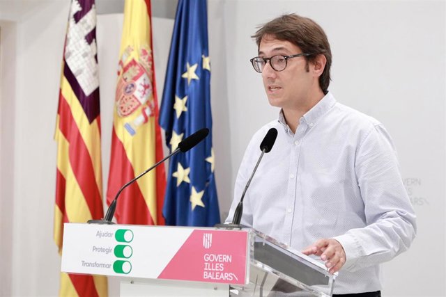 El portavoz del Govern, Iago Negueruela, en la rueda de prensa de este lunes.