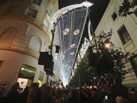 El alcalde de Córdoba ve "razonable" fijar el 8 de diciembre como día para encender las luces de Navidad