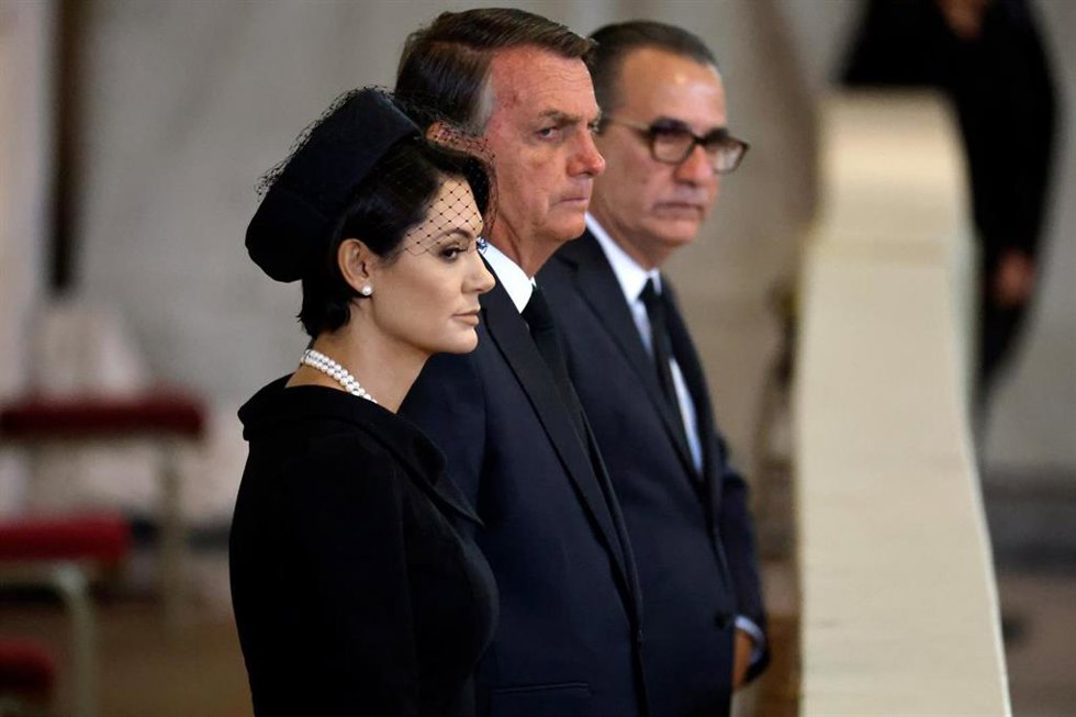El presidente brasileño, Jair Bolsonaro, y la primera dama, Michelle Bolsonaro.