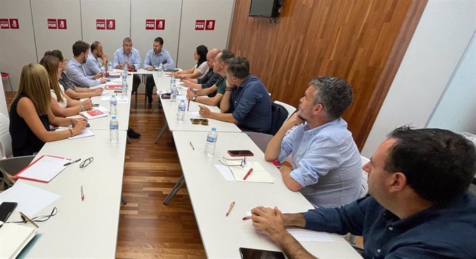 Un momento de la reunión celebrada en la sede provincial del PSOE de Córdoba.