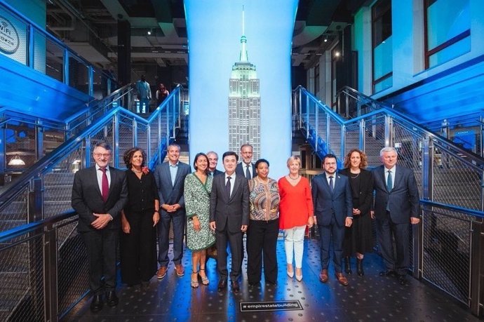 El president de la Generalitat, Pere Aragons, amb una delegació internacional en la Climate Week NYC