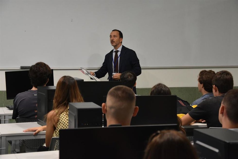Comienzan las clases en el Centro de Estudios Profesionales CEU.