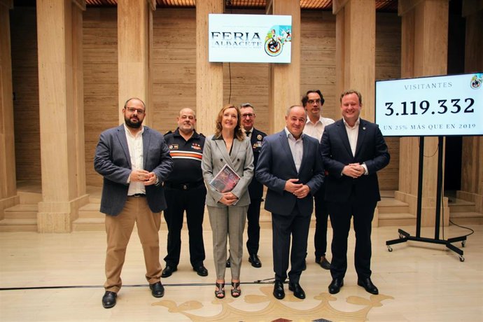 El alcalde de Albacete, Emilio Sáez, hace balance de la feria