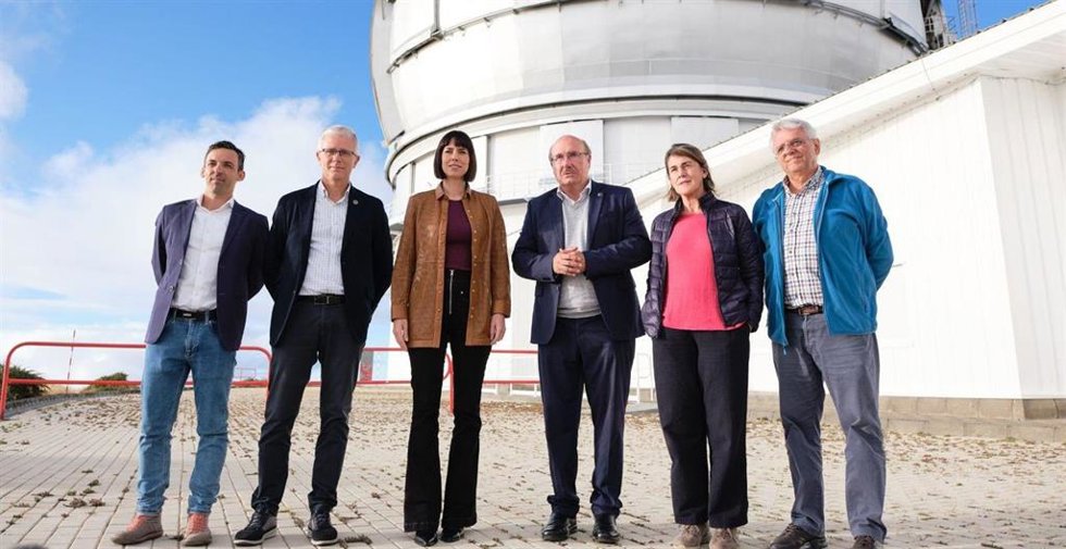 El Gobierno destina 27,7 millones de euros a reforzar la conectividad submarina entre Canarias y la Península