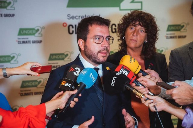 El president del Govern, Pere Aragonès, i la consellera d'Acció Climàtica, Alimentació i Agenda Rural, Teresa Jordà, en declaracions als periodistes durant la Climate Week NYC a Nova York (els Estats Units).