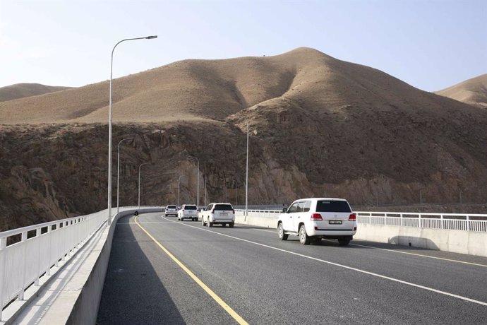 Una carretera en Kirguistán