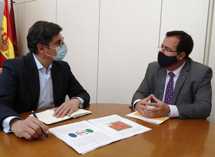 Archivo - Cabrera con el portavoz de Cs