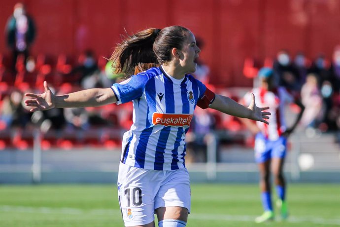 Archivo - Nerea Eizaguirre of Real Sociedad celebrates a goal during the Primera Iberdrola match between Atletico de Madrid and Real Sociedad at Centro Deportivo Wanda, on November 13th,  in Alcala de Henares, Madrid, Spain.