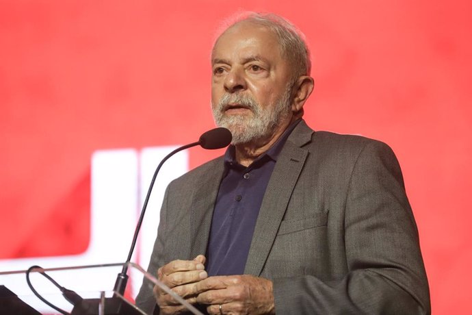 Archivo - El candidato a las elecciones presidenciales de Brasil, Lula da Silva