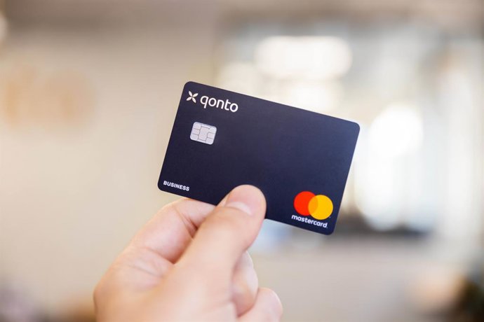 Archivo - Tarjeta de crédito de Qonto, el neobanco para empresas y autónomos.