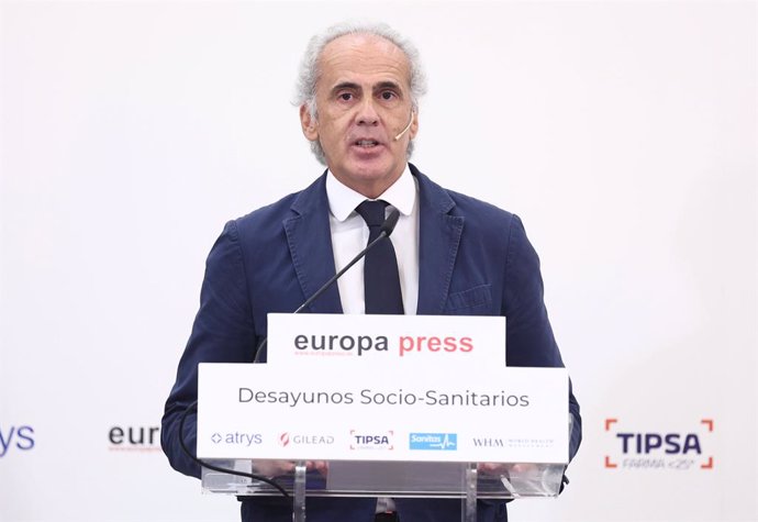 El consejero de Sanidad de la Comunidad de Madrid, Enrique Ruiz Escudero, interviene durante un Desayuno Socio-Sanitario de Europa Press, en el Hotel Intercontinental, a 20 de septiembre de 2022, en Madrid (España).