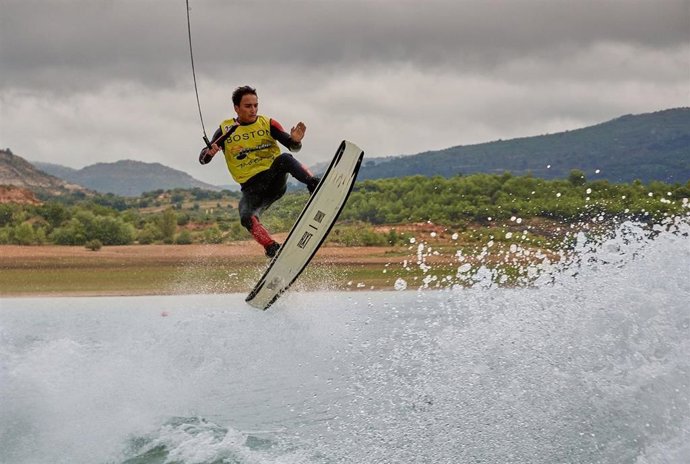 Boston apoya a los jóvenes riders en el Campeonato de España de Wakeboard.